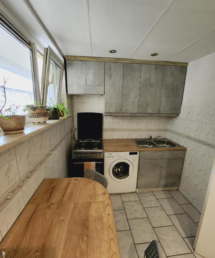 קרקוב Home Sweet Home With A Private Parking Place!! מראה חיצוני תמונה